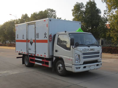  江特牌JDF5041XFWJ6型腐蝕性物品廂式運(yùn)輸車