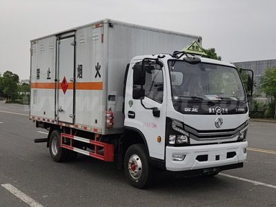 江特牌JDF5090XRQE6型易燃?xì)怏w廂式運(yùn)輸車