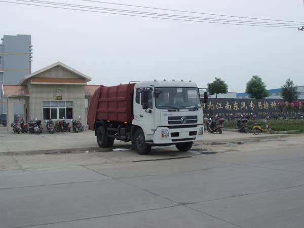 東風(fēng)天錦壓縮式垃圾車