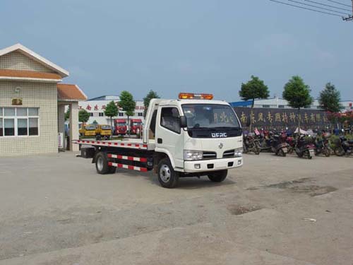 東風(fēng)多利卡平板清障車